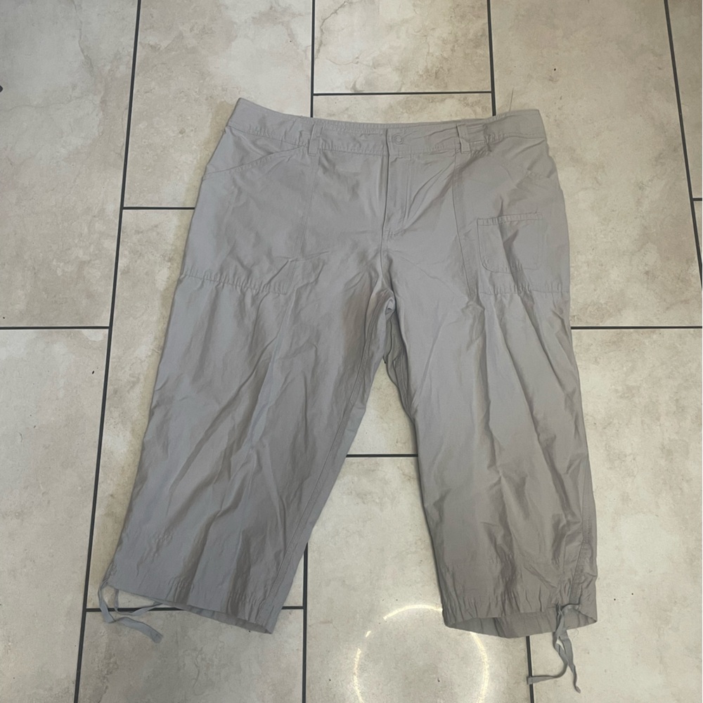 Danskin Now Women’s Soft Silver Leggings XL (16/18)